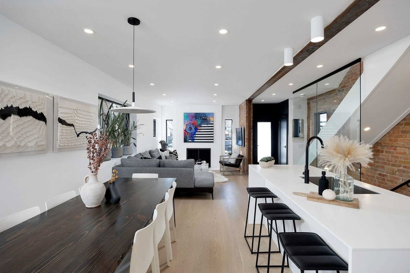 3 St Hilda's Ave, Toronto, M4N 2P3 | Image 2