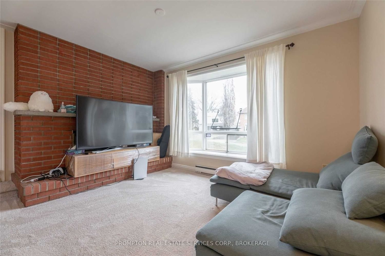 Listing Image 7