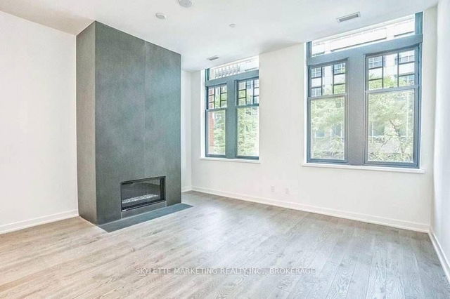 203 - 22 Lombard Street