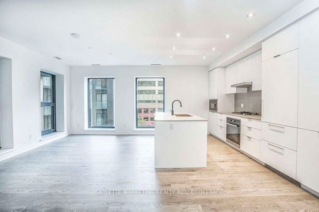 401 - 22 Lombard Street