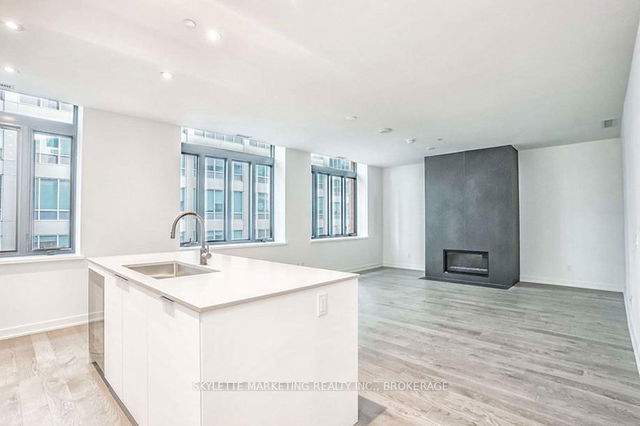 405 - 22 Lombard Street