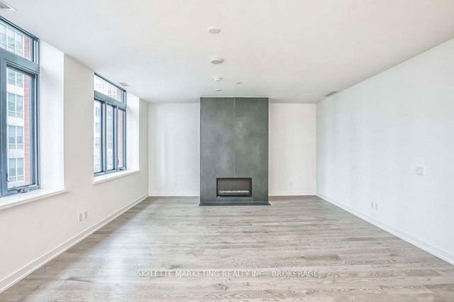 405 - 22 Lombard Street