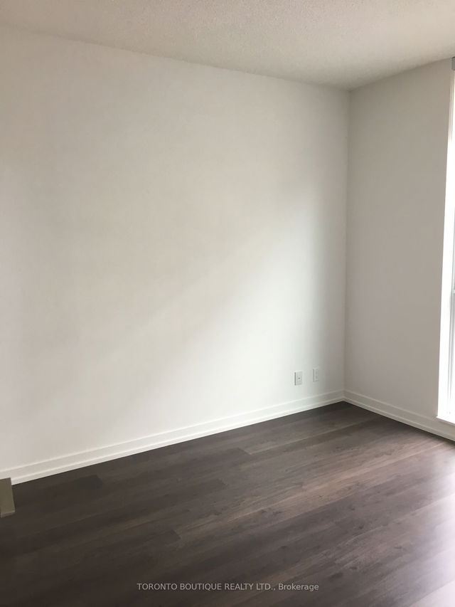 415 - 98 Lillian Street