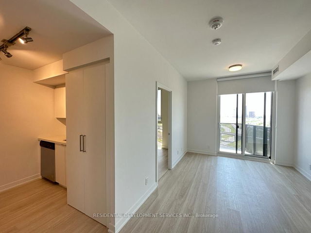 1205 - 30 Tretti Way
