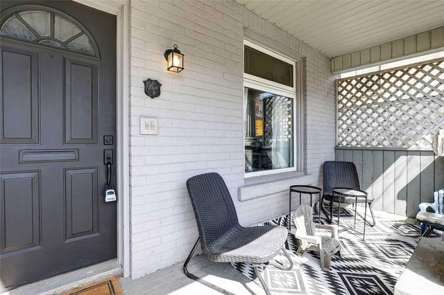 4 Follis Avenue