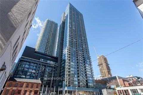619 - 295 Adelaide Street