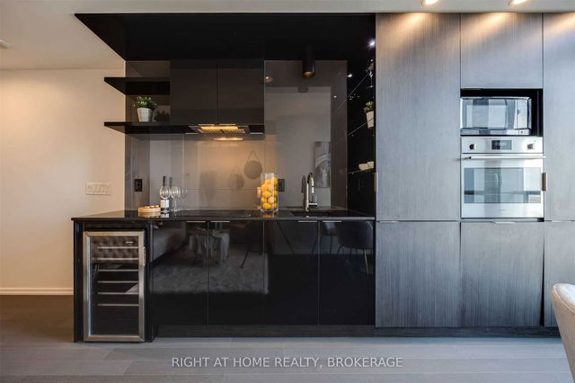 Ph12 - 70 Temperance Street