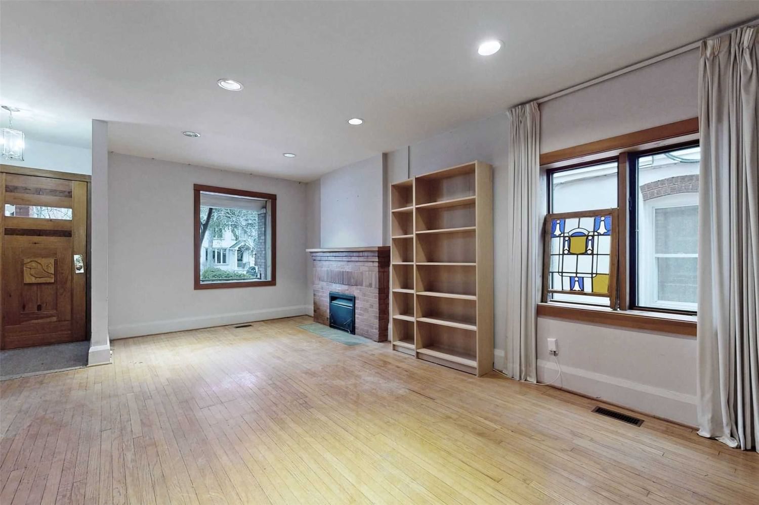 Listing Image 3