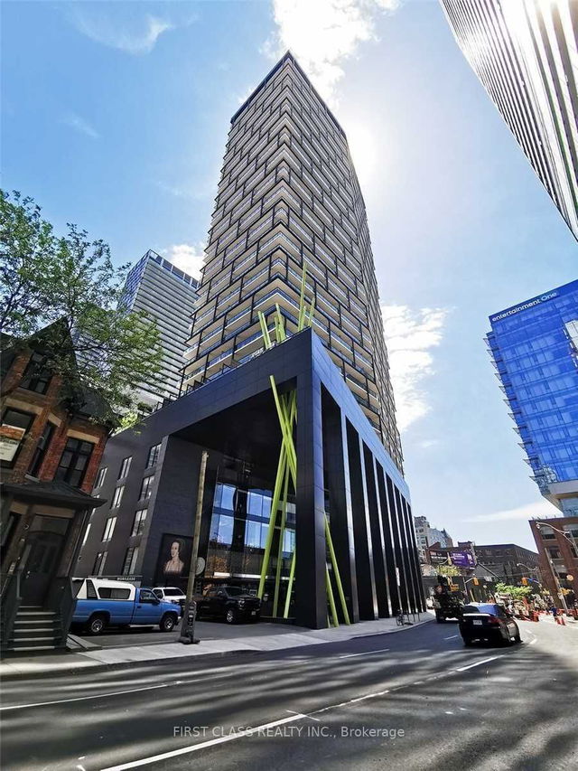 1402 - 125 Peter Street