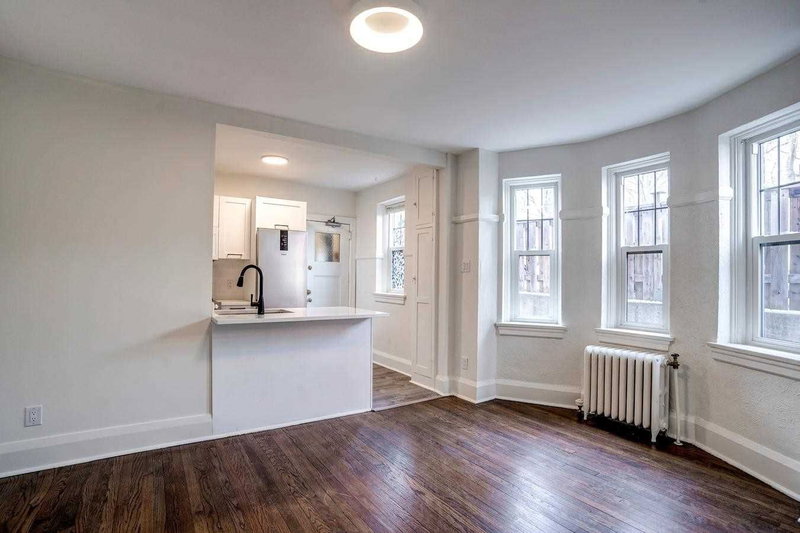 2 - 48 Lawton Blvd, Toronto, M4V 1Z5 | Image 3