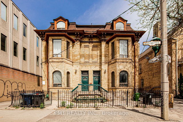 3 - 204 Gerrard Street