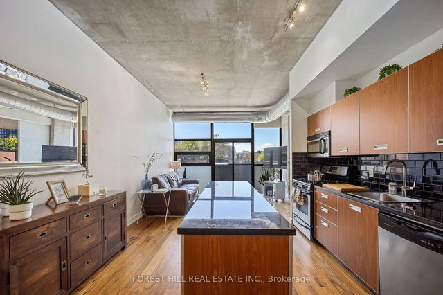 303 - 60 Bathurst Street