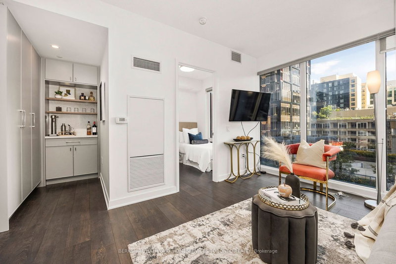 1002 - 125 Blue Jays Way, Toronto, M5V 0N5 | Image 2