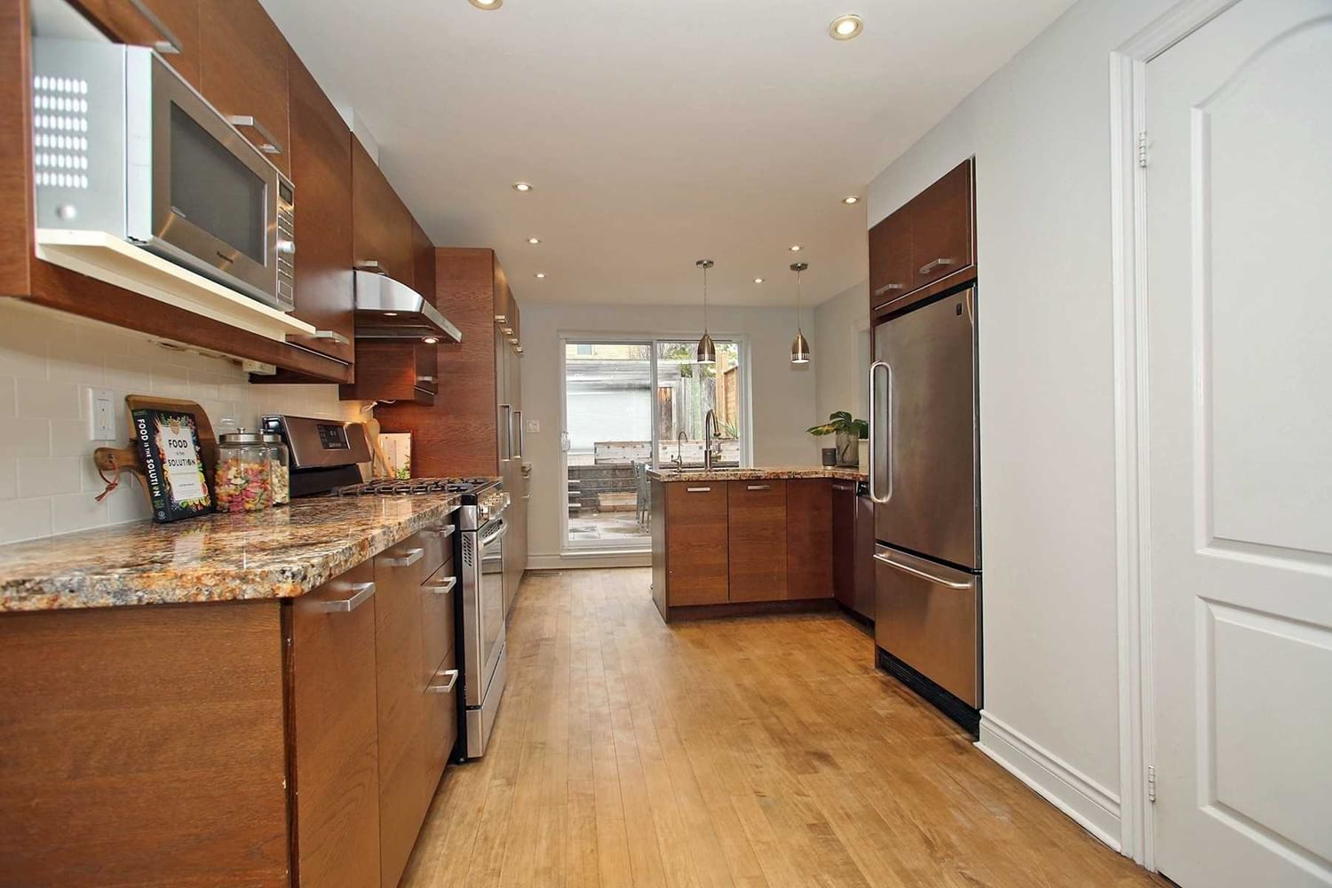 Listing Image 9