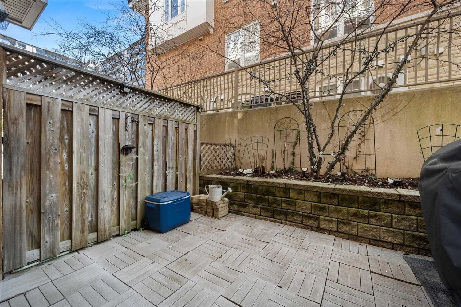Listing Image 22