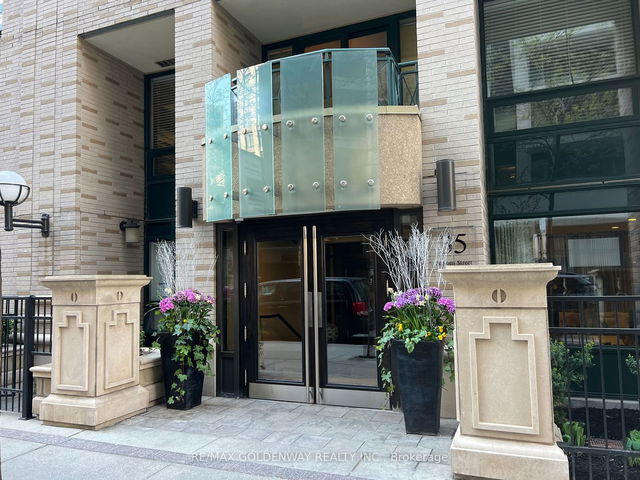 1303 - 35 Hayden Street
