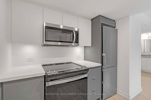 207 - 30 Tretti Way