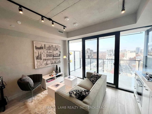 1002 - 458 Richmond Street