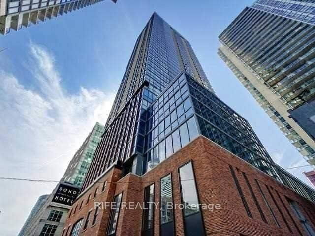 2610 - 88 Blue Jays Way