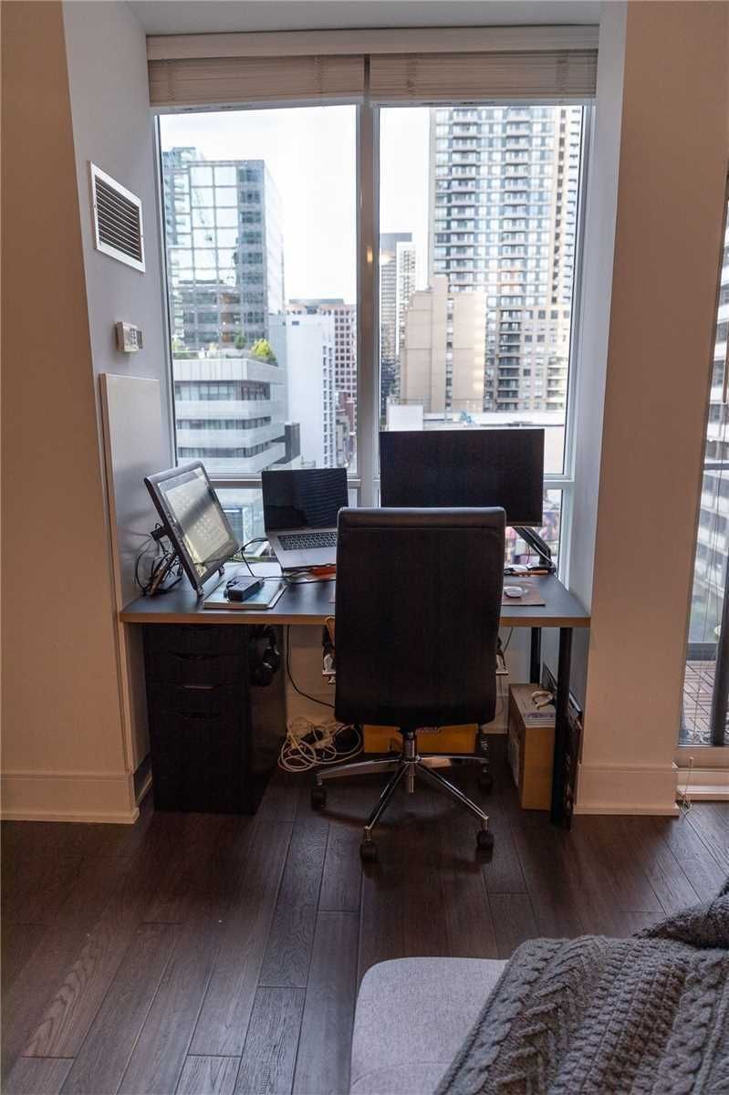 702 - 21 Balmuto St, Toronto, M4Y 1W4 | Image 3