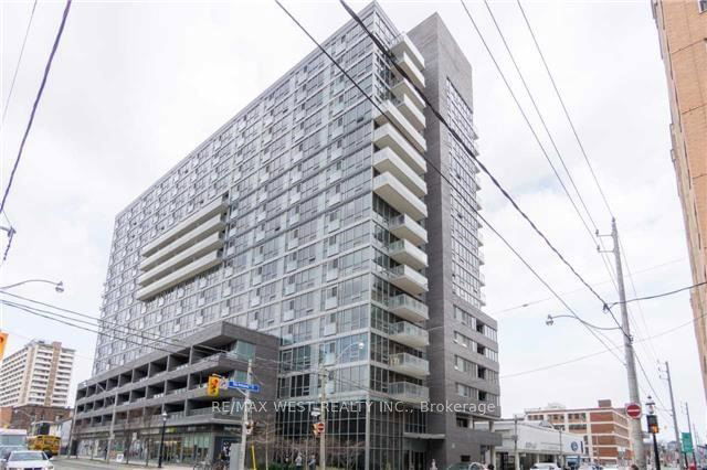 1210 - 320 Richmond Street