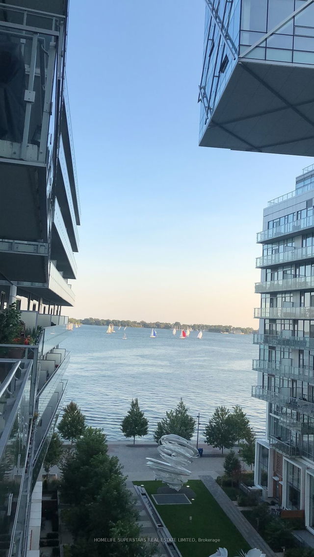 705 - 39 Queens Quay