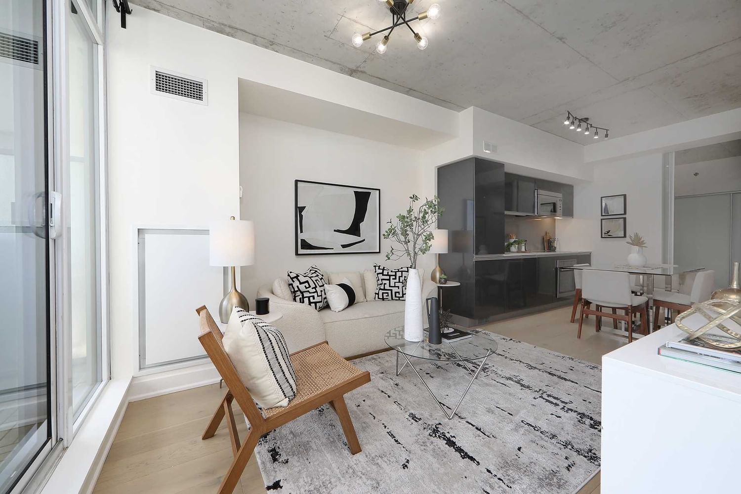 Listing Image 22