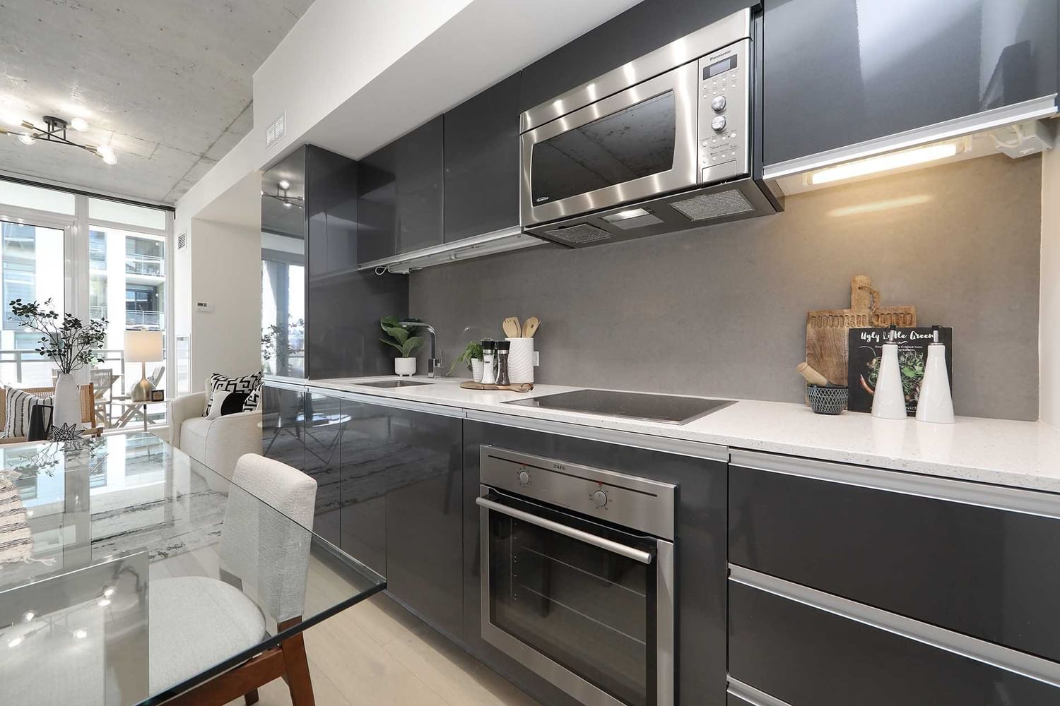 Listing Image 9