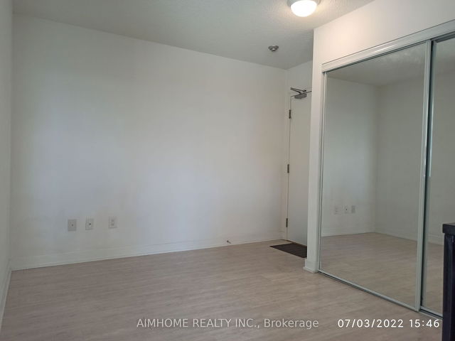 817 - 19 Singer Court