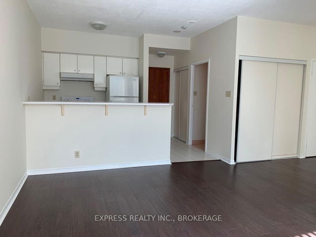2307 - 10 Queens Quay