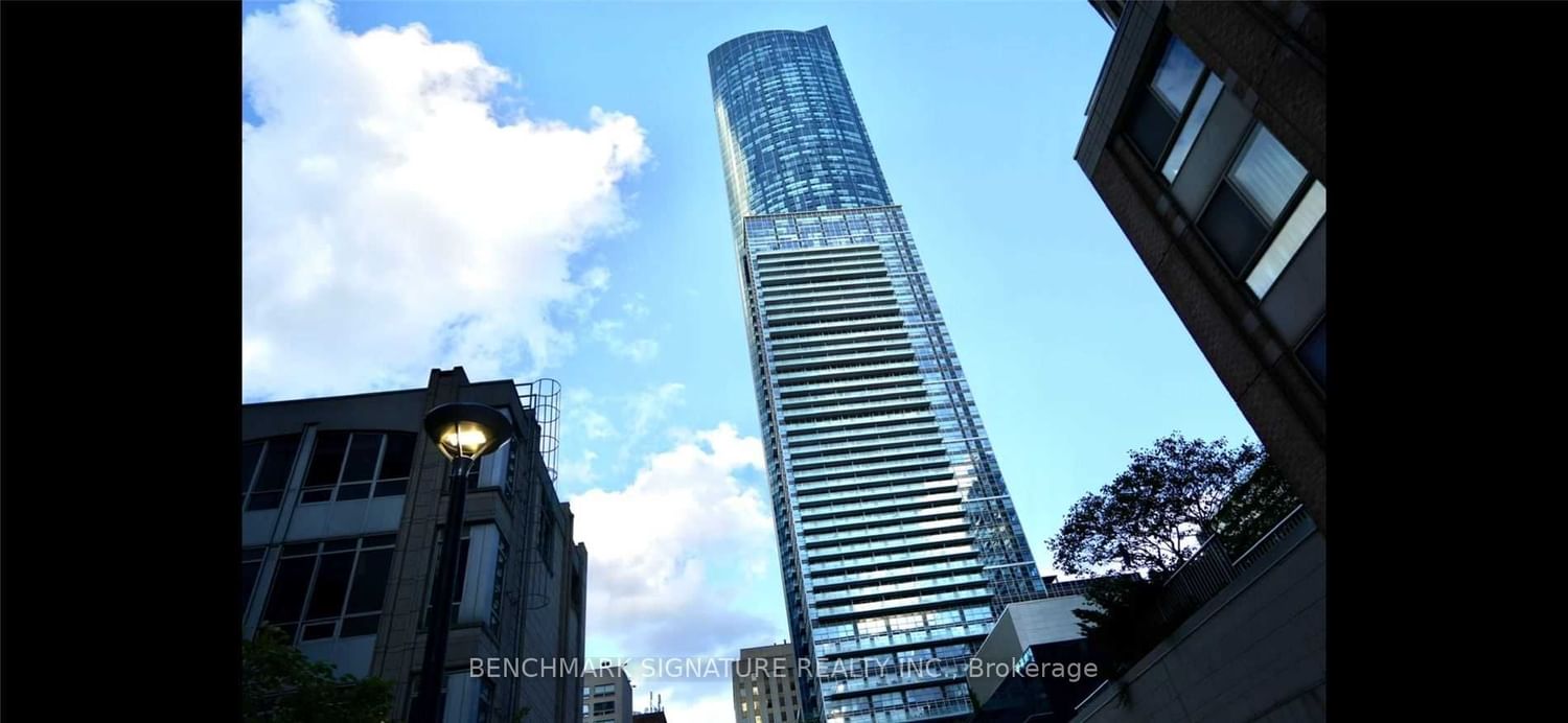 Condo leased at 2412-386 Yonge Street, Toronto, Bay Street Corridor, M5B 0A5 - MLS: C6026480