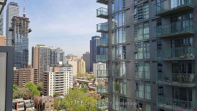 1505 - 28 Wellesley Street