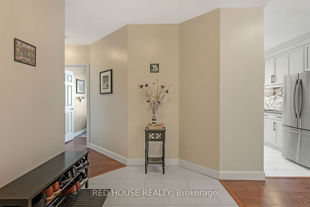 PH 102 - 8 Hillcrest Avenue