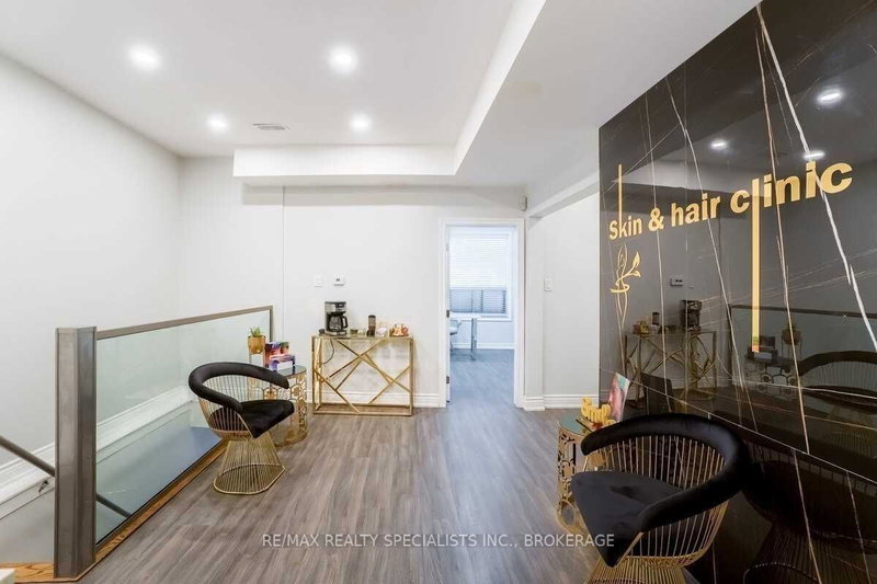 3421 Yonge St, Toronto, M4N 2N1 | Image 3
