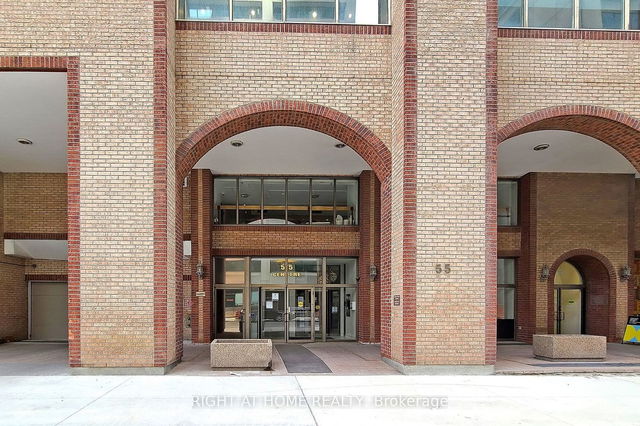 1804 - 55 Centre Avenue