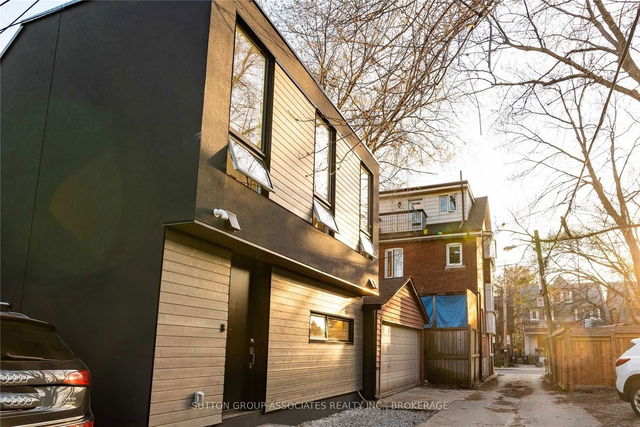52R Follis Avenue