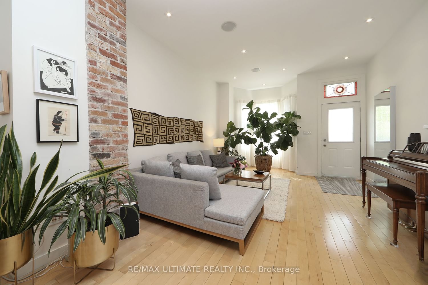 Listing Image 2