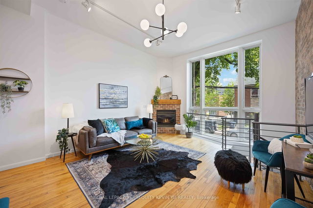 103 - 670 Richmond Street