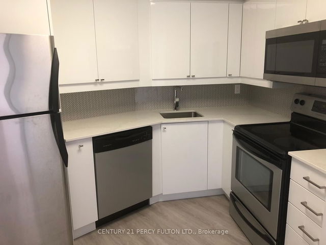 1407 - 270 Queens Quay
