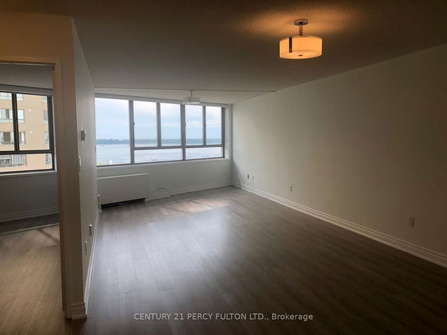1407 - 270 Queens Quay