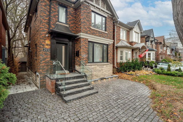293 Chaplin Crescent