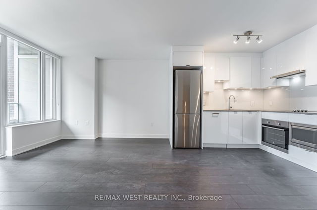 207 - 195 Redpath Avenue
