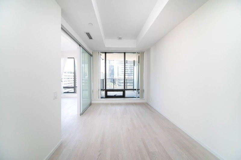 802 - 5 St Joseph St, Toronto, M4Y 1J6 | Image 3