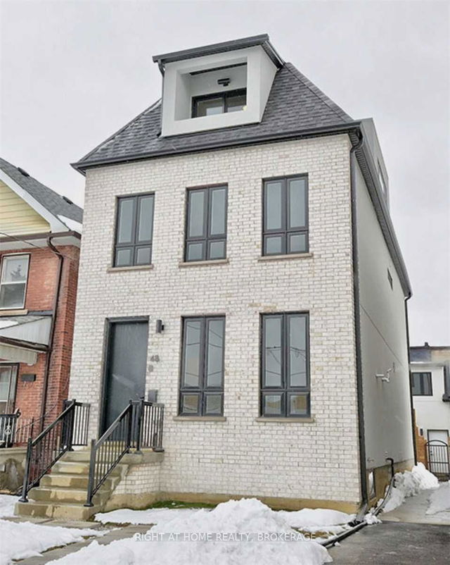 48 Lanark Avenue