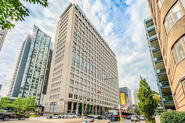 415 - 111 St Clair Avenue