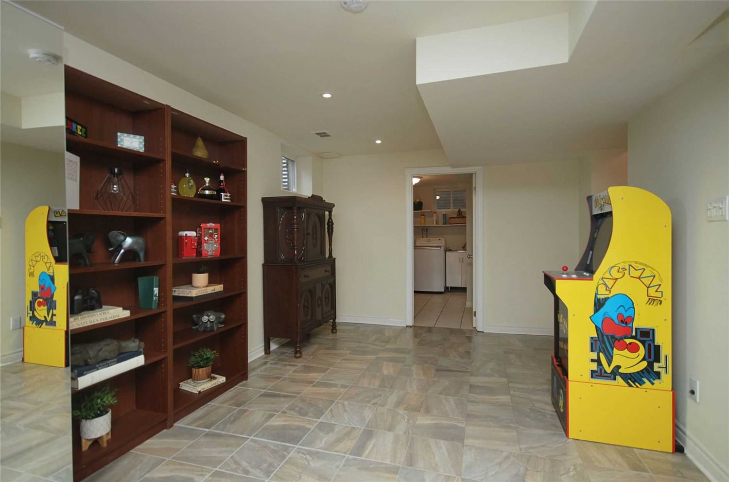 Listing Image 28