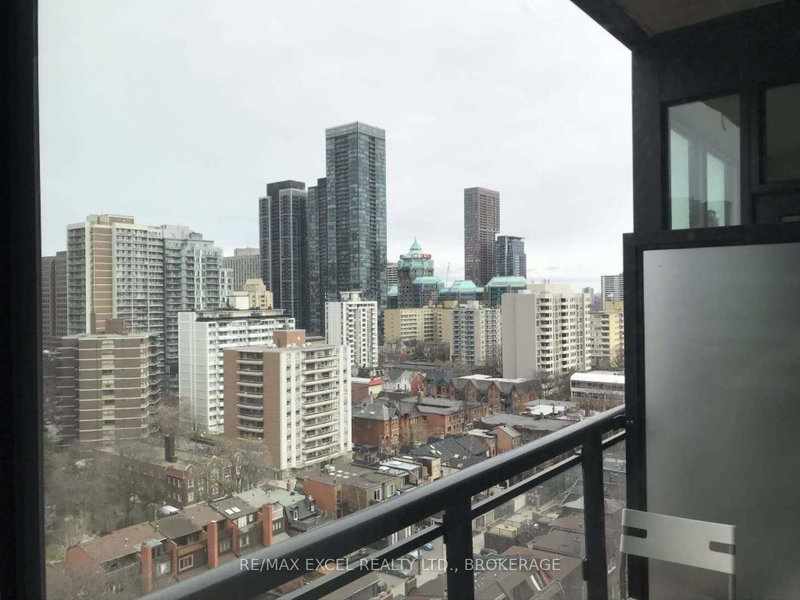 1402 - 17 Dundonald St, Toronto, M4Y 0E4 | Image 3