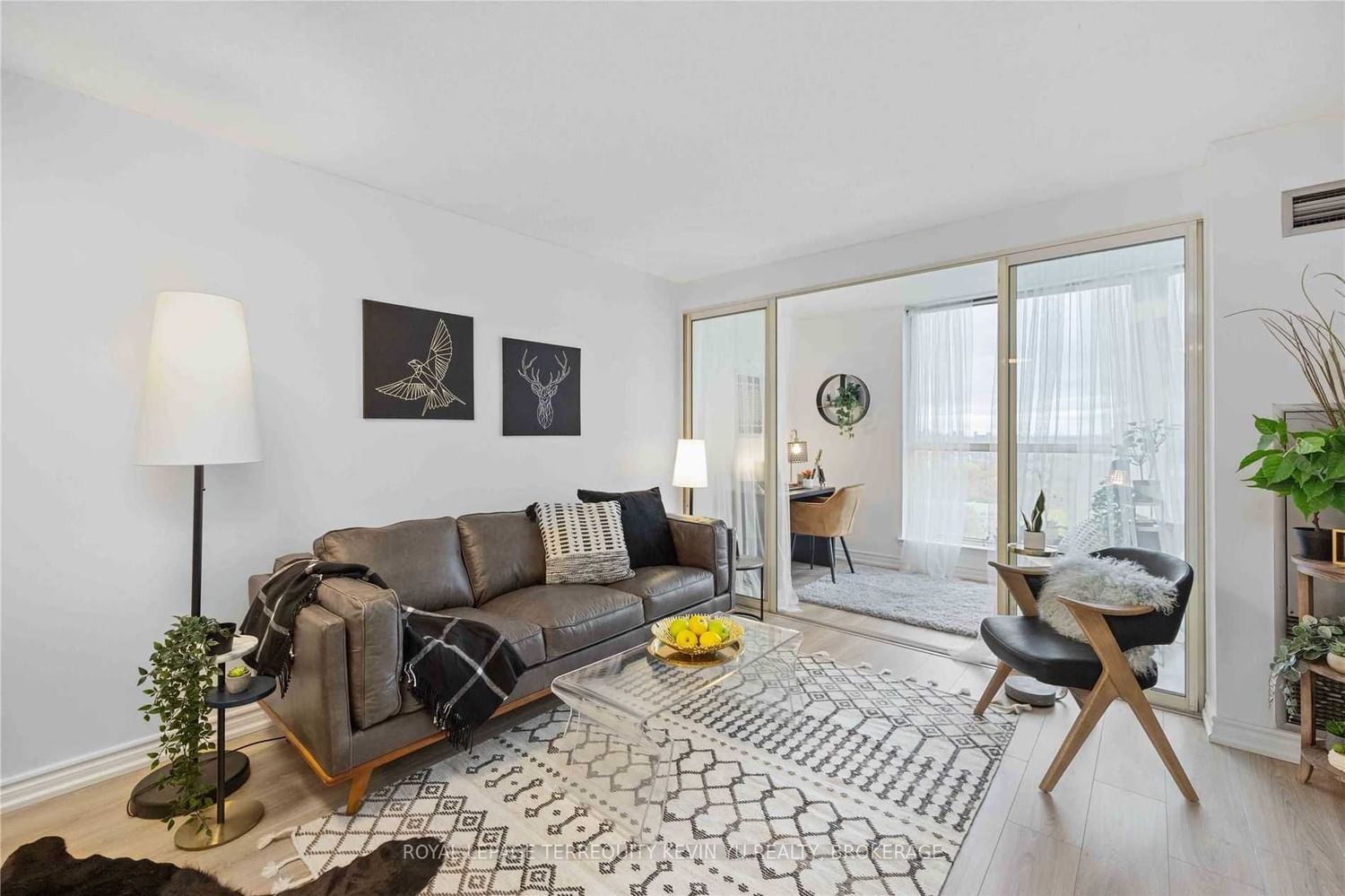 Condo sold at 1712-1055 Bay Street, Toronto, Bay Street Corridor, M5S 3A3 - MLS: C6037999