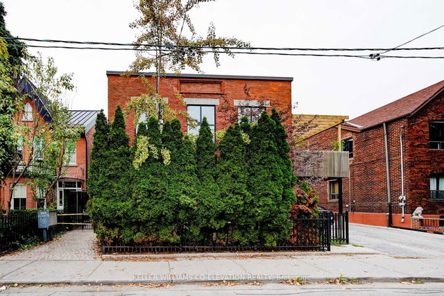 11 - 200 Clinton Street