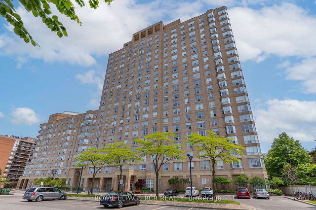 208 - 21 Overlea Boulevard